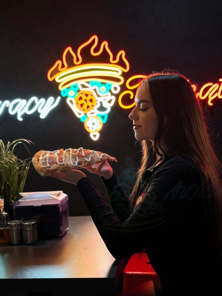 Pizza dopasowana do charakteru – różne smaki z pizzerii Gorący Trójkąt, najlepsza pizza na dowóz w Białymstoku